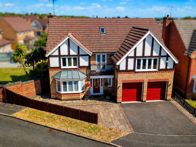5 bedroom detached on Maize Close, Littleover, for sale with Option Estates