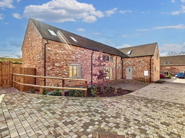 4 bedroom new build barn on Wood Lane, Norton Juxta Twycross, for sale with Option Estates